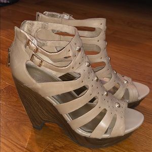 Jessica Simpson Wedges